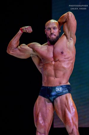 CLASSIC PHYSIQUE НОВИЧКИ